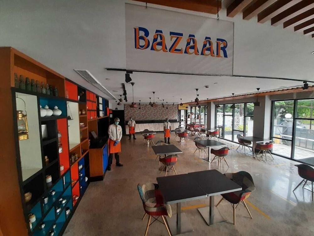 Zone By The Park Coimbatore Exterior foto